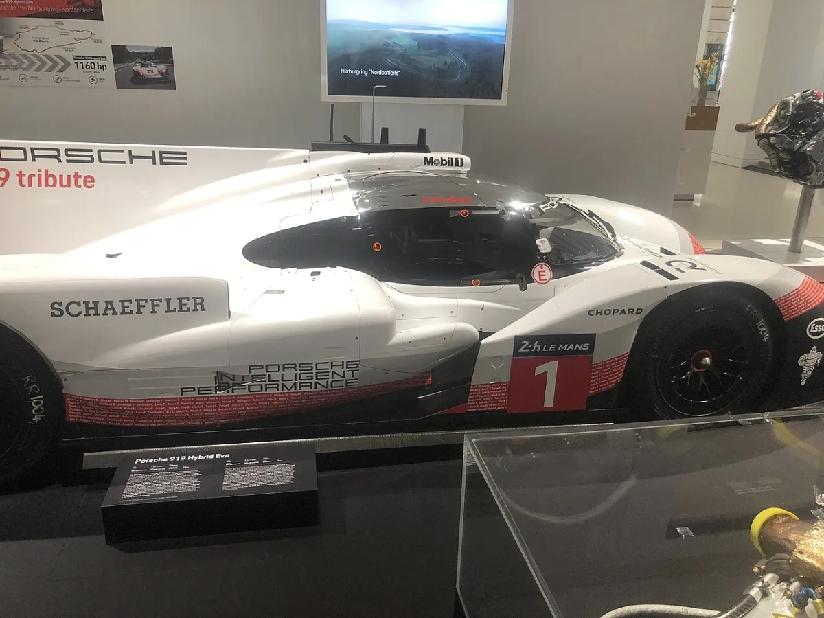 Beroemde recordpogingen op de Nordschleife: Porsche 919 Evo, Mercedes-AMG One en Volkswagen ID.R