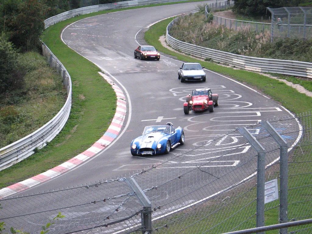 Verkeersregels op de Nordschleife tijdens een toeristenrit
